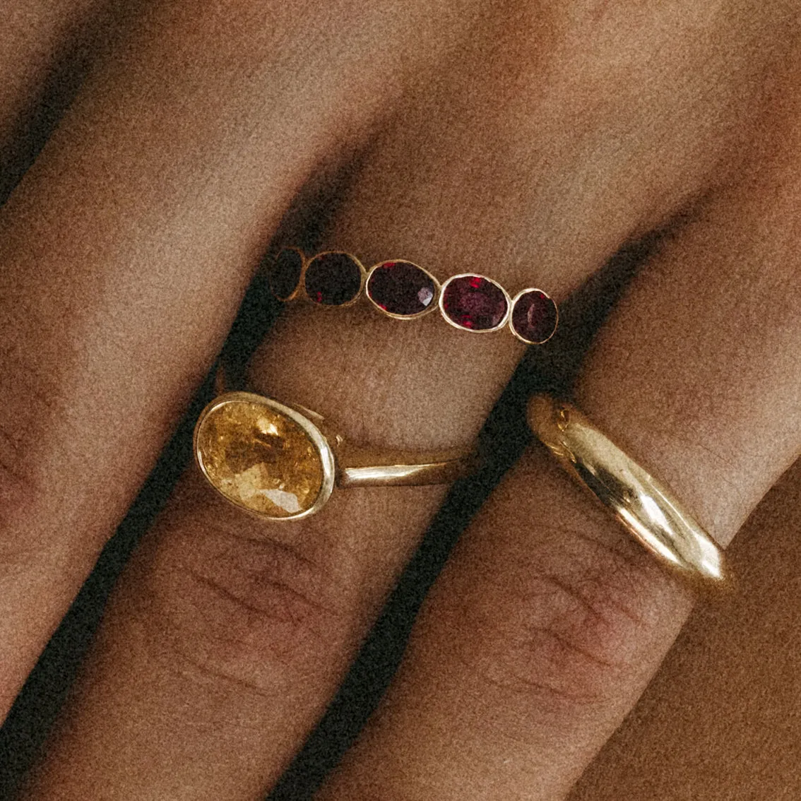 2.90CT IMPERIAL TOPAZ BEZEL RING