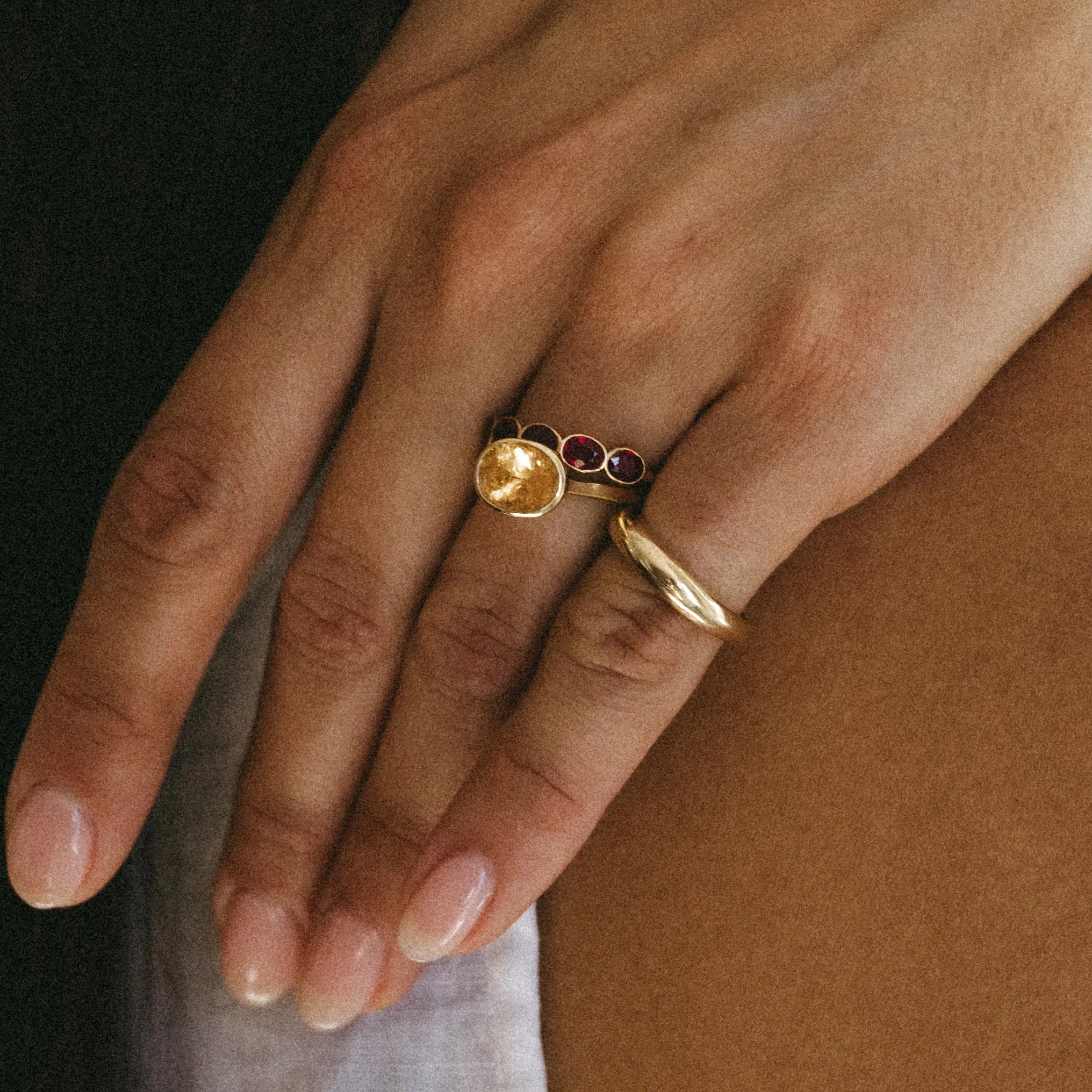 2.90CT IMPERIAL TOPAZ BEZEL RING