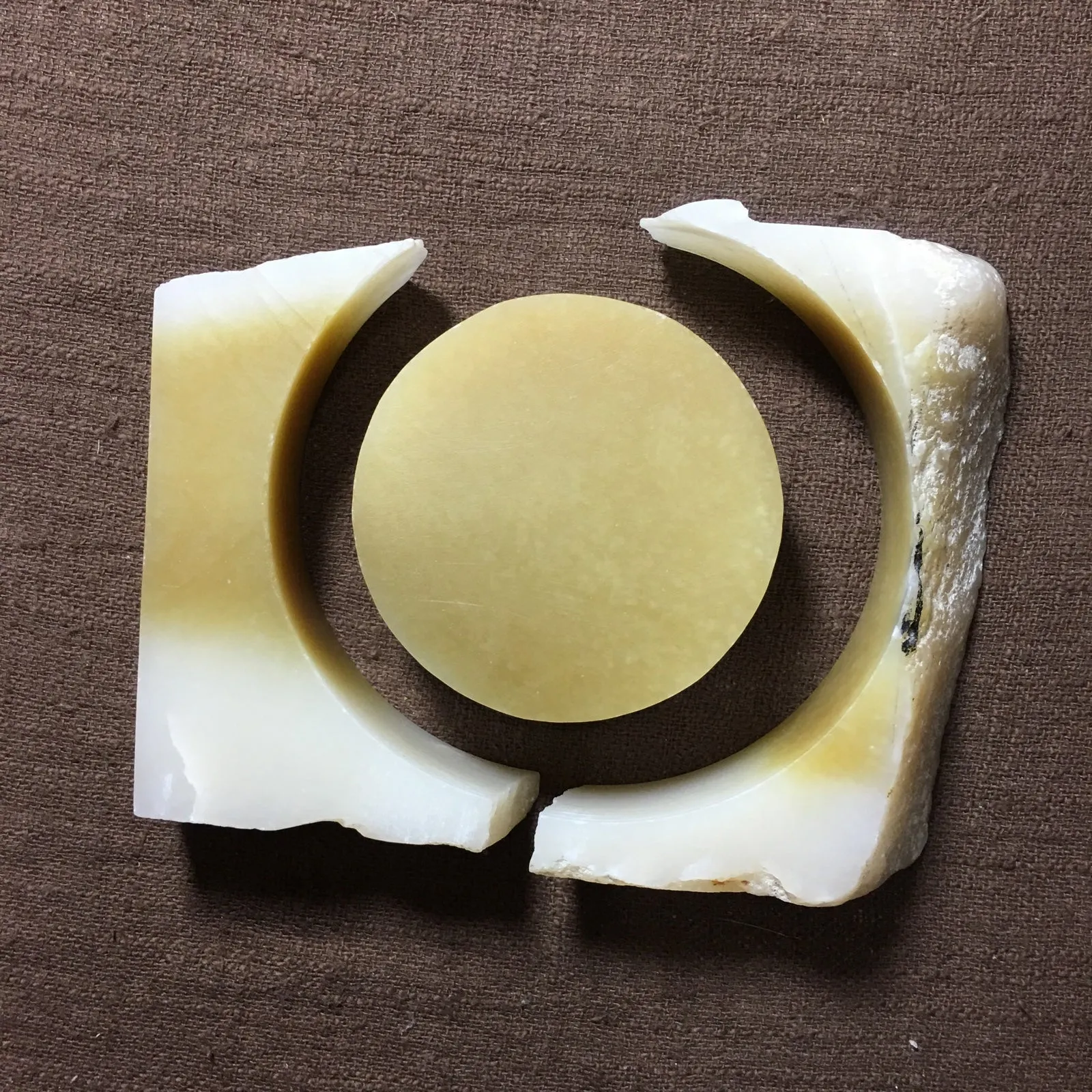 Natural Siberian Jade Rough Russia nephrite Raw 347g